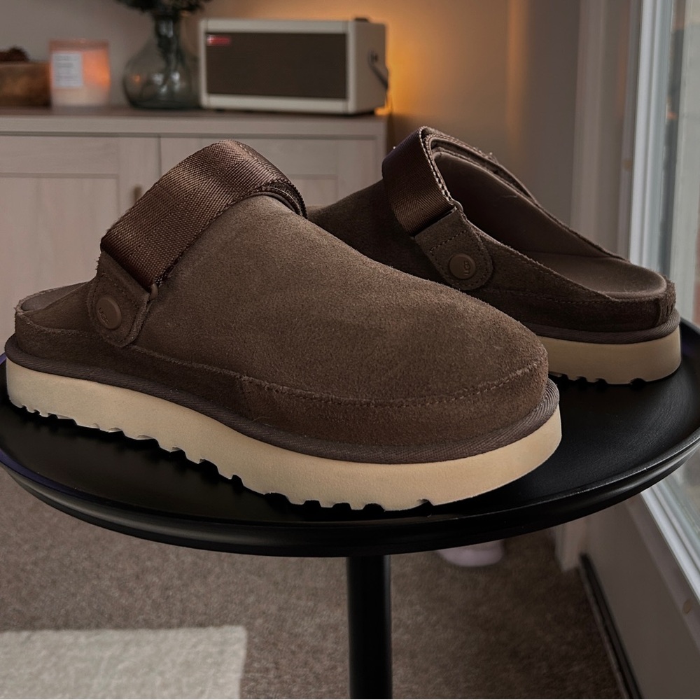 UGG GOLDENSTAR CLOG